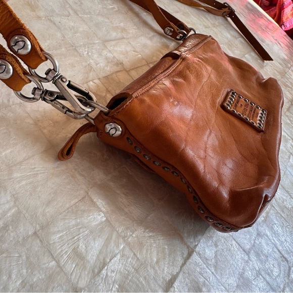 Campomaggi ARTEMISIA Pochette leather bag studded leaf crossbody shoulder purse - Picture 10 of 14